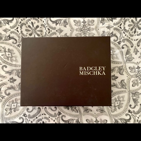 NWT Badgley Mischka Wedge Sandals - Picture 11 of 11